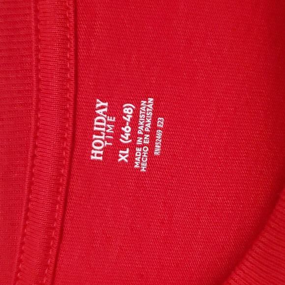 Holiday Santa look tshirt XL NWT pharmacy to find - Picture 3 of 6